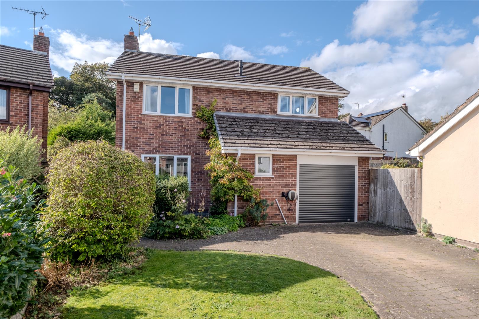 4 bedroom  Detached House for Sale in Tarporley